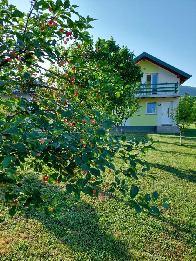 La Reina Una Bihac Exterior photo