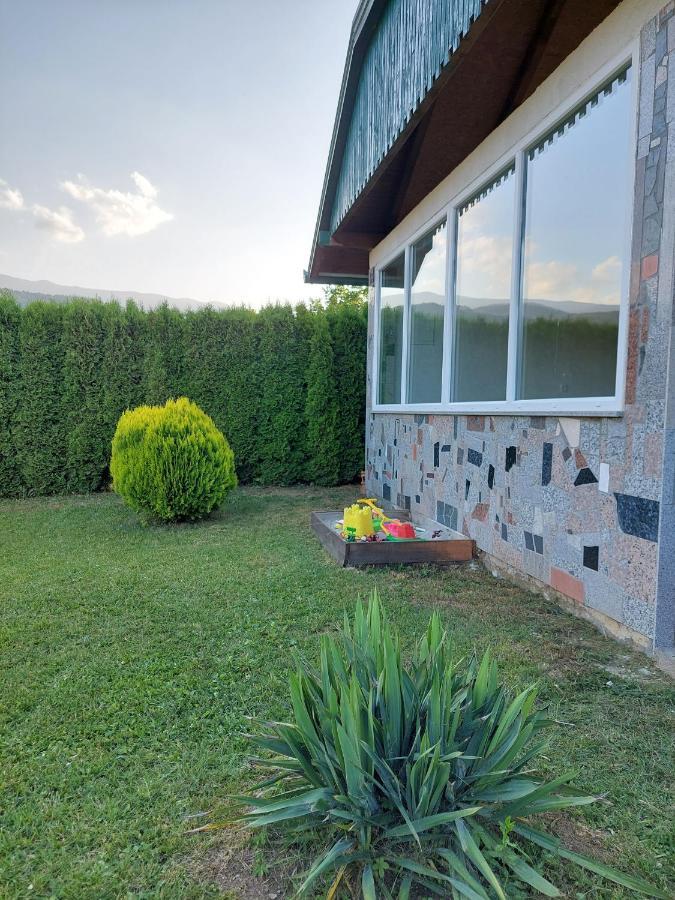 La Reina Una Bihac Exterior photo