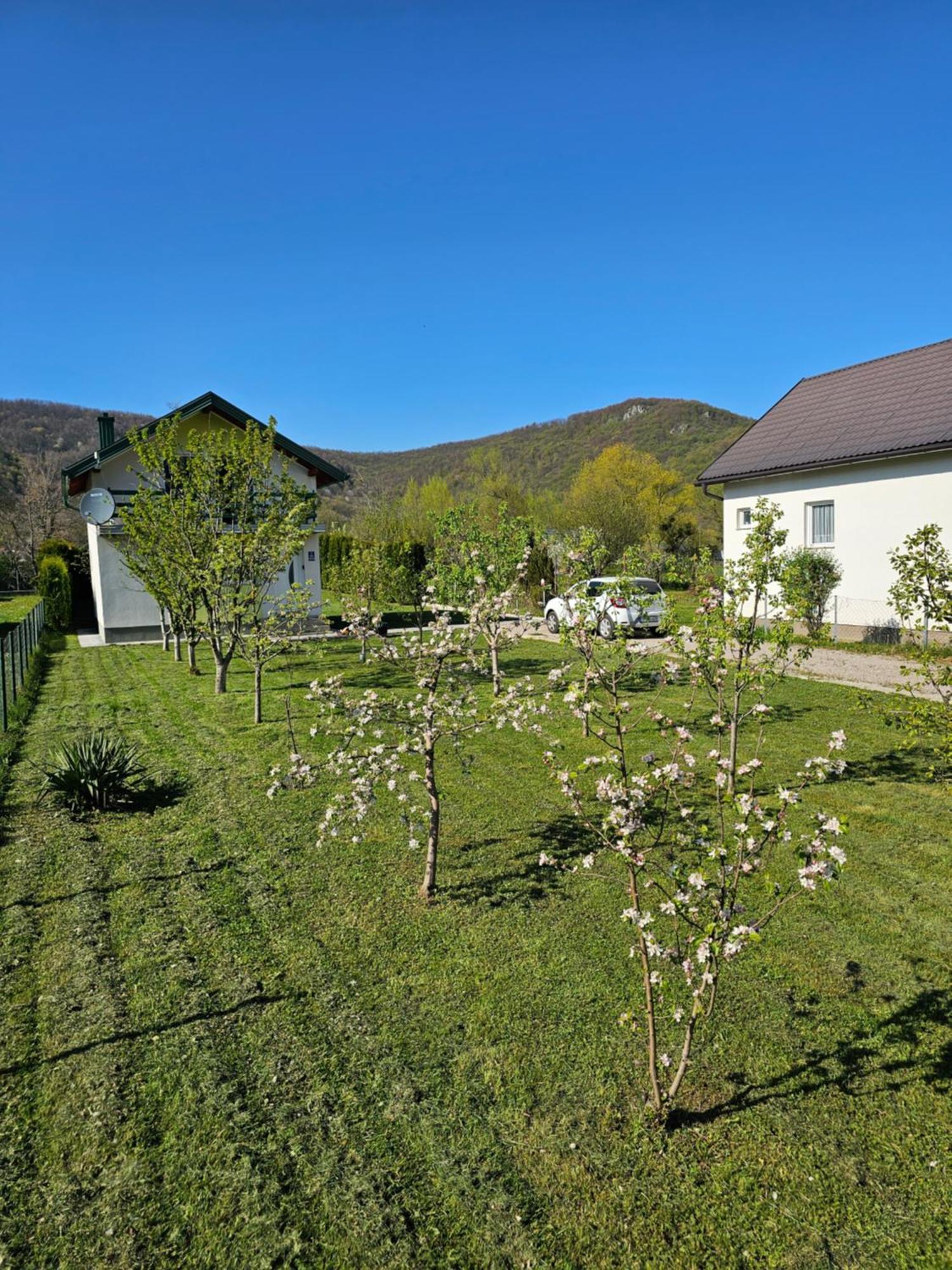 La Reina Una Bihac Exterior photo